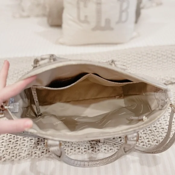 • SOLD • Brahmin Large Duxbury Satchel - Picture 3 of 7